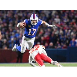 Josh Allen intensifica su entrenamiento para mejorar su capacidad de pases largos